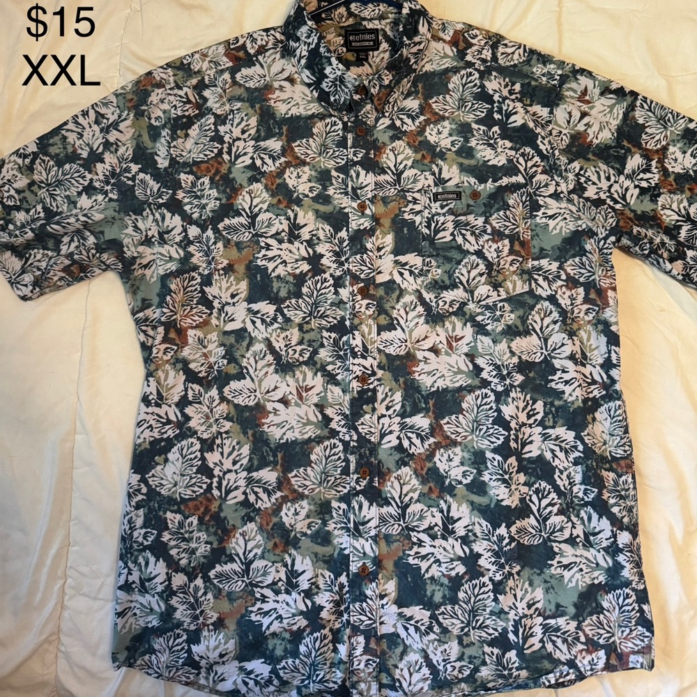 Etnies Multicolor Leaf Print Casual Shirt